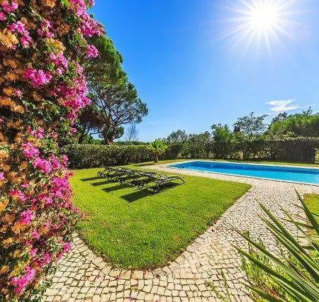 Villa Sleeps 6 Pool Air Con Wifi T480140