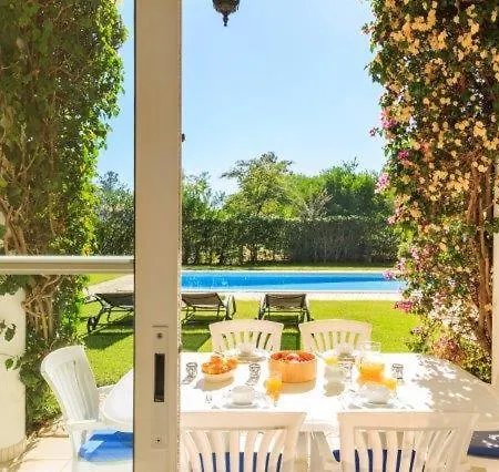 Sleeps 6 Pool Air Con Wifi T480140 *